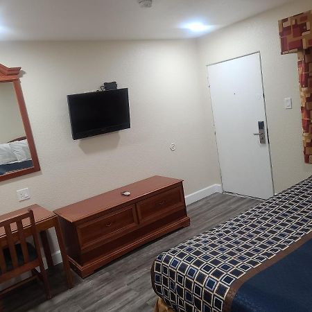Majestic Inn & Suites Κλαμάθ Φολς Εξωτερικό φωτογραφία