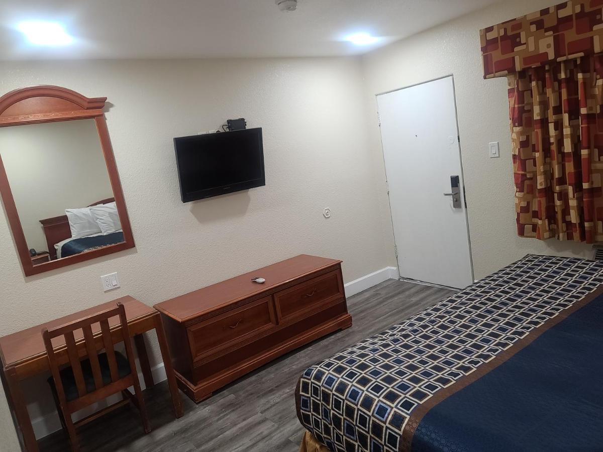 Majestic Inn & Suites Κλαμάθ Φολς Εξωτερικό φωτογραφία