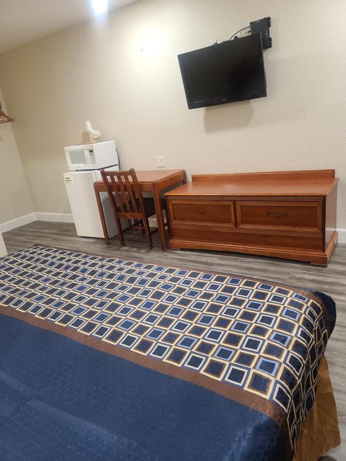 Majestic Inn & Suites Κλαμάθ Φολς Εξωτερικό φωτογραφία
