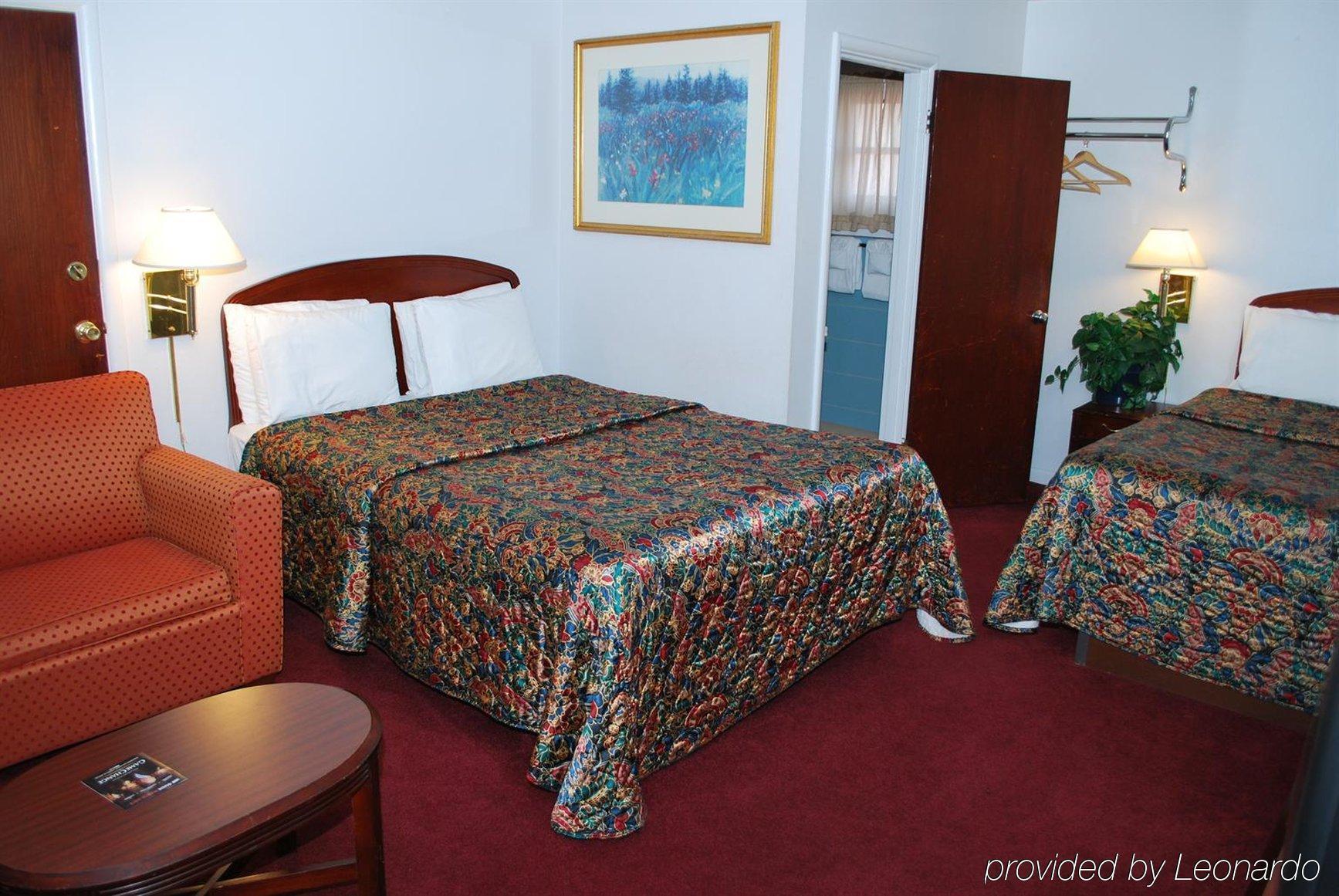 Majestic Inn & Suites Κλαμάθ Φολς Δωμάτιο φωτογραφία