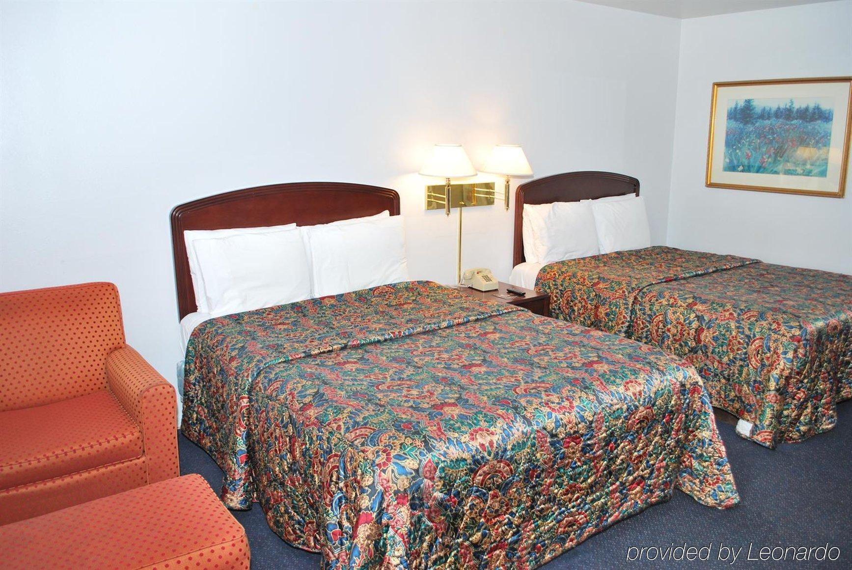Majestic Inn & Suites Κλαμάθ Φολς Δωμάτιο φωτογραφία